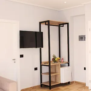 Hotel Bebi And, Sarandë